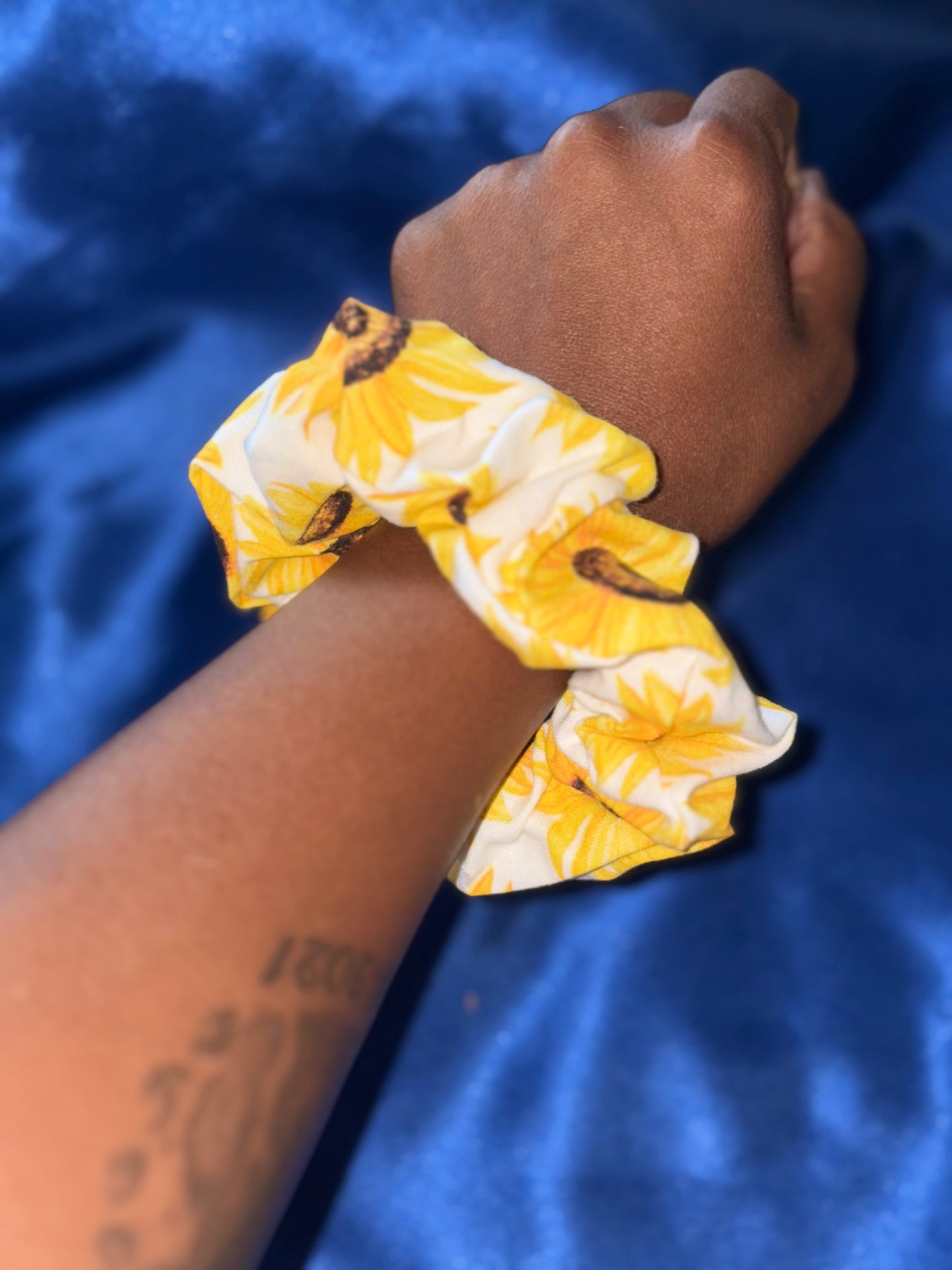 Pick me Sunflower Puff