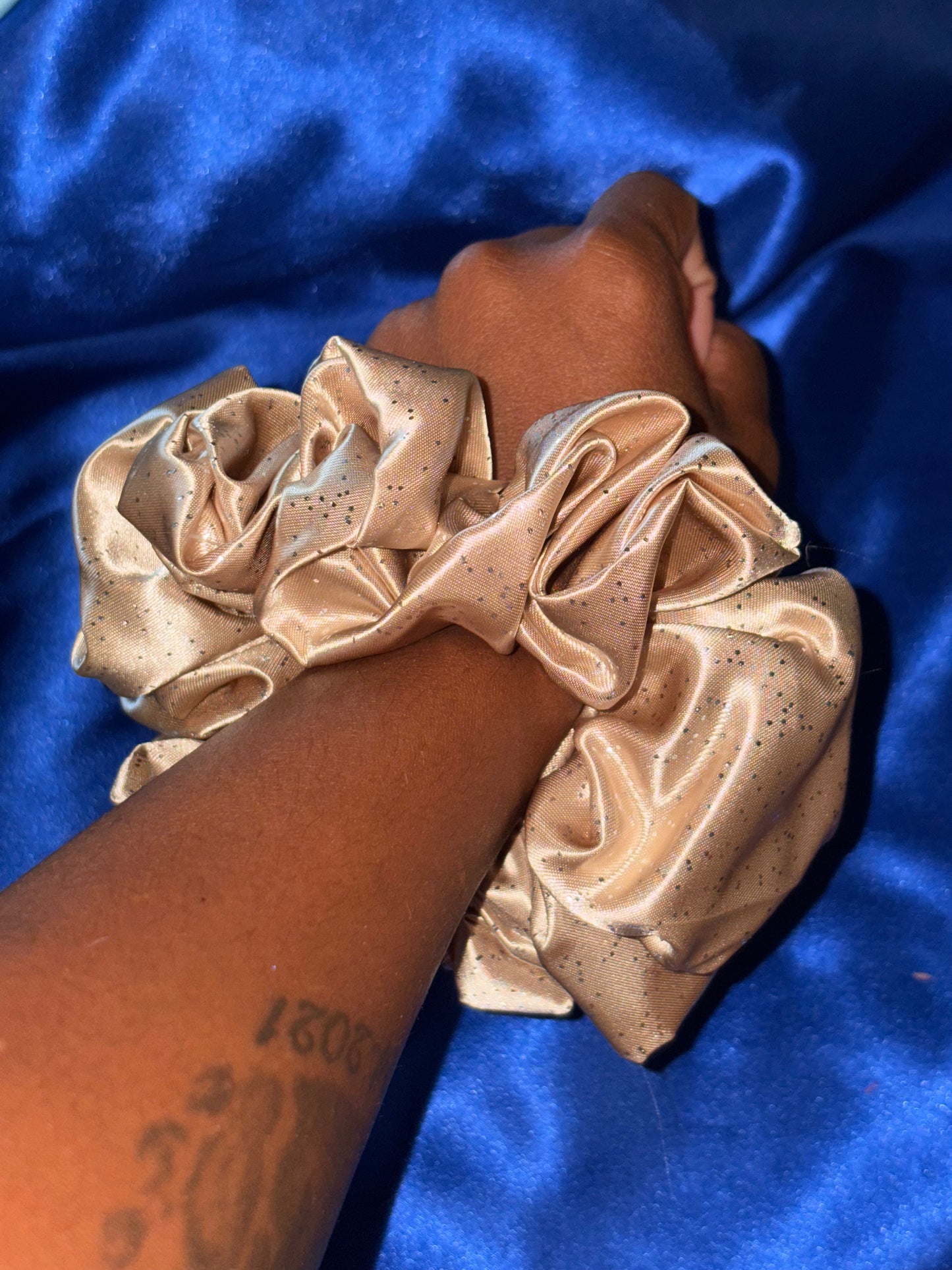 Champagne Quartz Puff